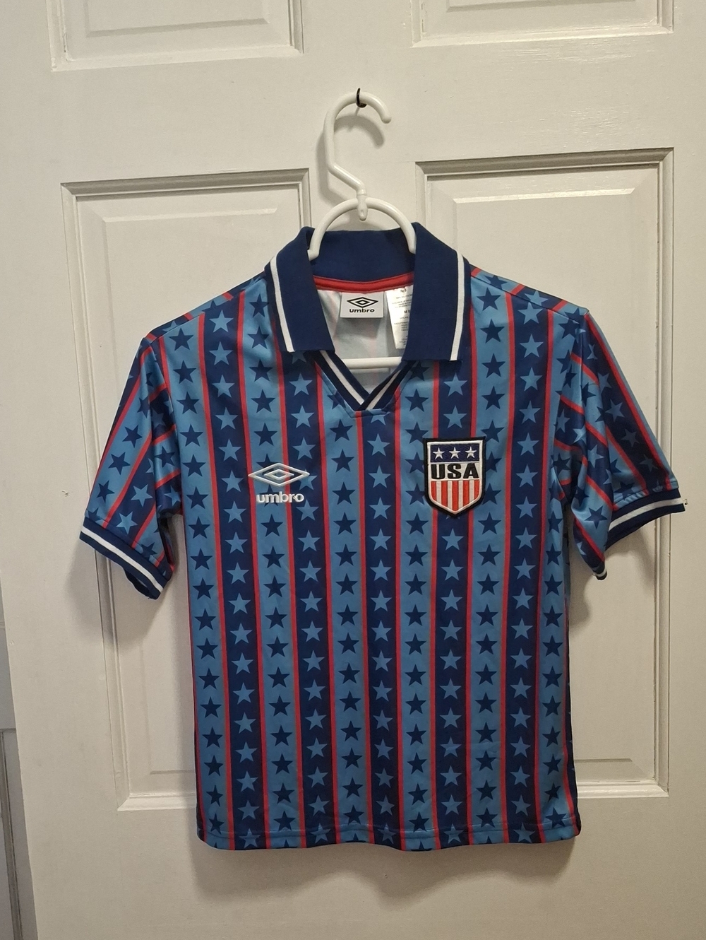 Umbro Kids USA Star Stripe Soccer Jersey in Light Blue and Navy Size Youth 8